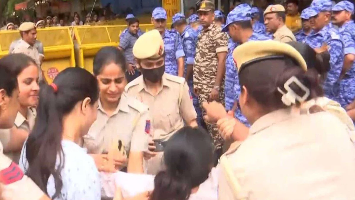 Delhi Police clear Jantar Mantar after Sonam Wangchuk’s hospitalisation; CJP alleges force against protesters