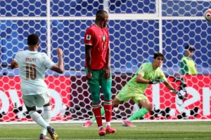 Kylian Mbappe powers France into FIFA World Cup semi-finals, closes within one goal of Messi’s record
