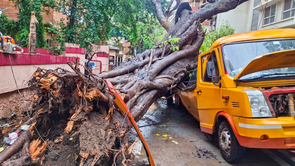 Mumbai rain wreaks havoc: Four dead as IMD issues Red Alert; flooding and train delays disrupt MMR