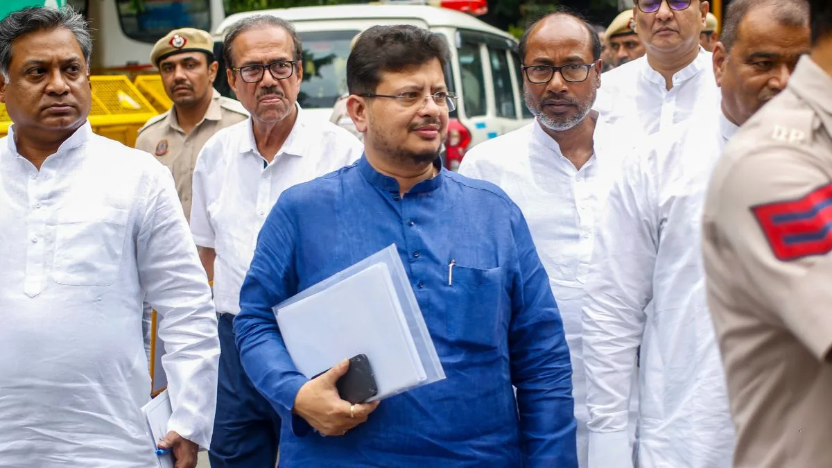 Rebel Trinamool faction strengthens base: Ritabrata Banerjee announces district leaders and spokesperson panel