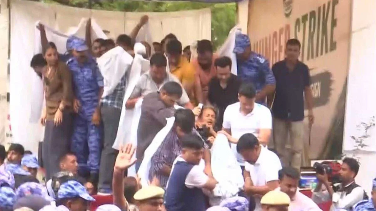 After 20 days on hunger strike, Sonam Wangchuk taken to hospital ahead of Parliament protest