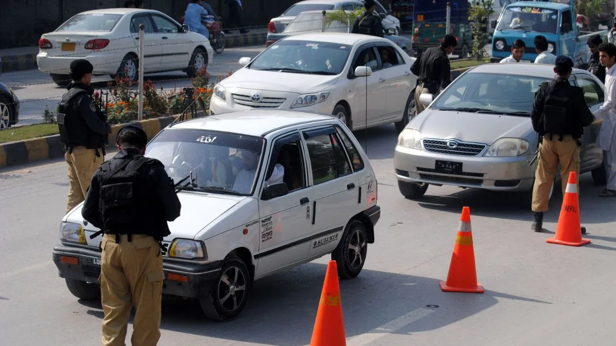 Pakistan police arrests 13 Afghan doctors, 1 medical student even as their visa applications remains pending for nearly a year