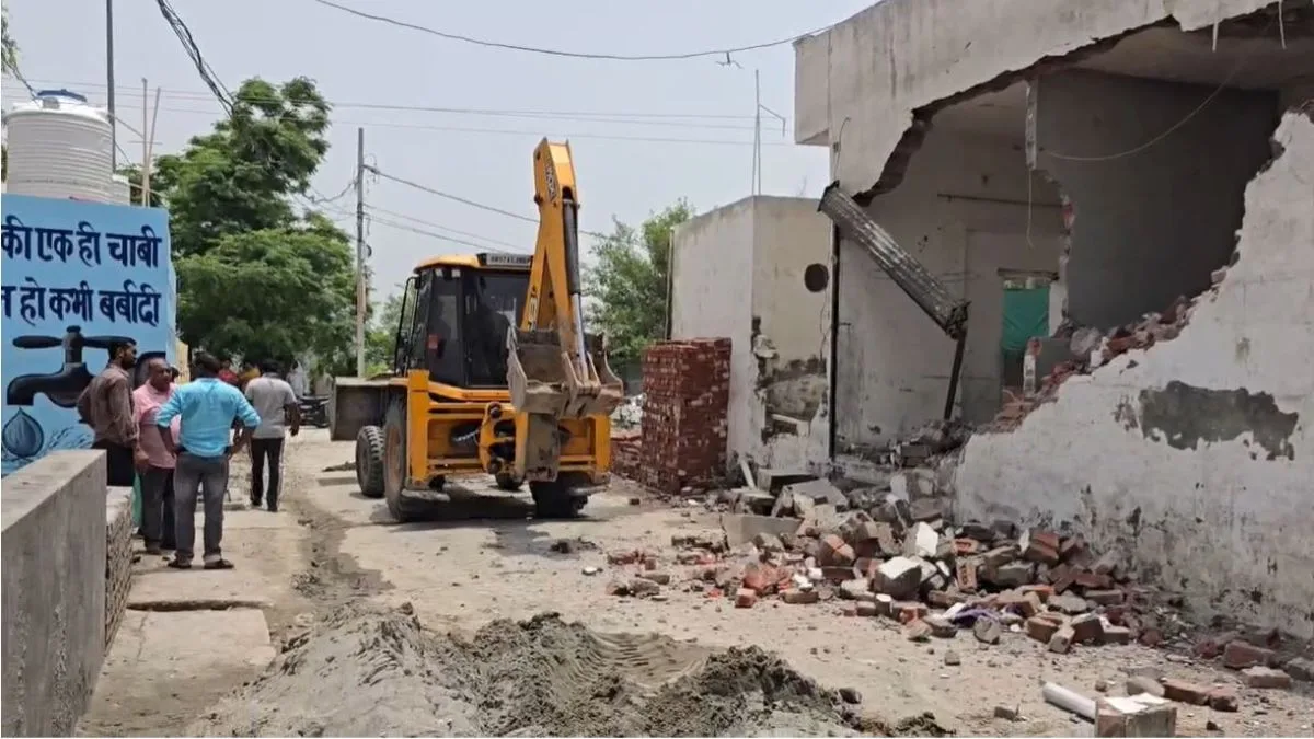 Bulldozer rolls on dargah after Kurukshetra priest assault triggers encroachment drive