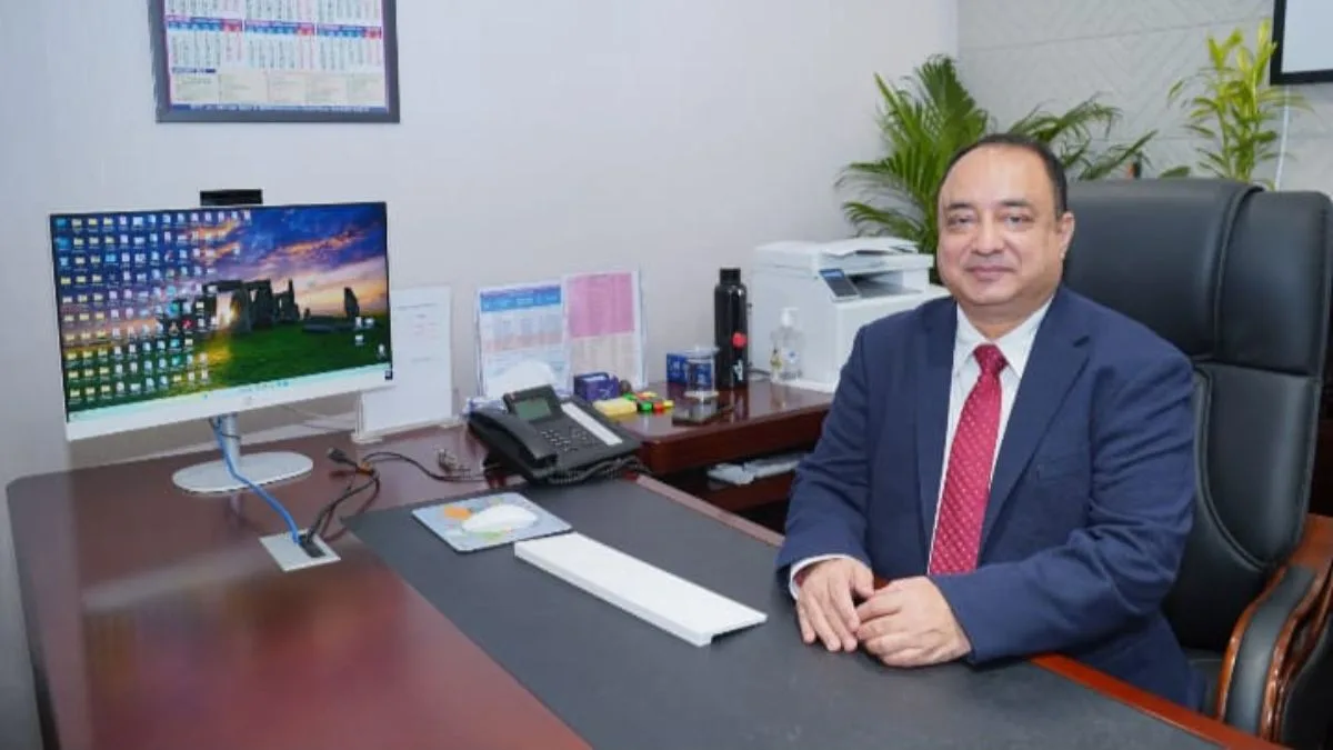 Rahul Himalian assumes additional charge as IRCTC CMD