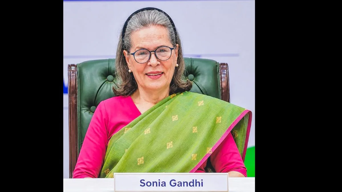 Centre responded to their courage with cowardice, wanton cruelty: Sonia Gandhi on student protest issue