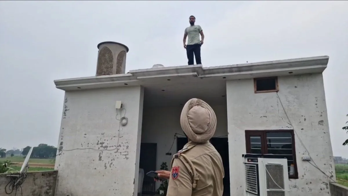 Counter Intelligence sleuths’ visit triggers drama in Ludhiana as youth climbs roof, alleges threat to life