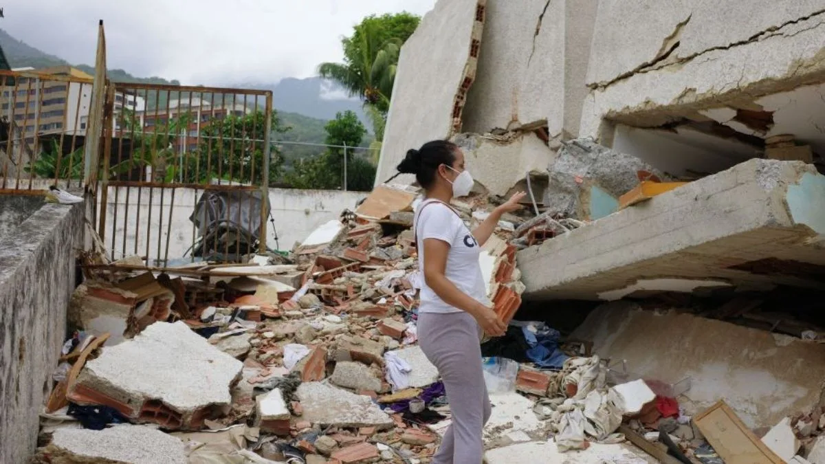 Venezuela continues quake recovery as official death toll reaches 4,118; over 1,100 aftershocks recorded since June 24