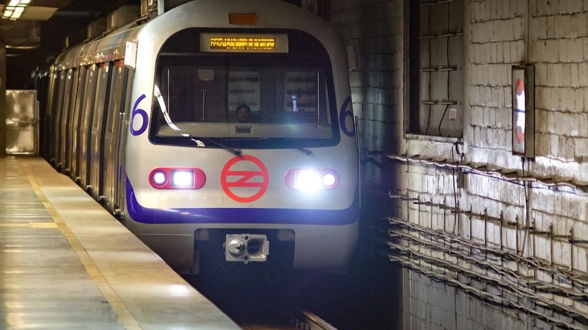 Delhi Metro fully reopens as CJP ends Jantar Mantar protest, internet services restored across central Delhi