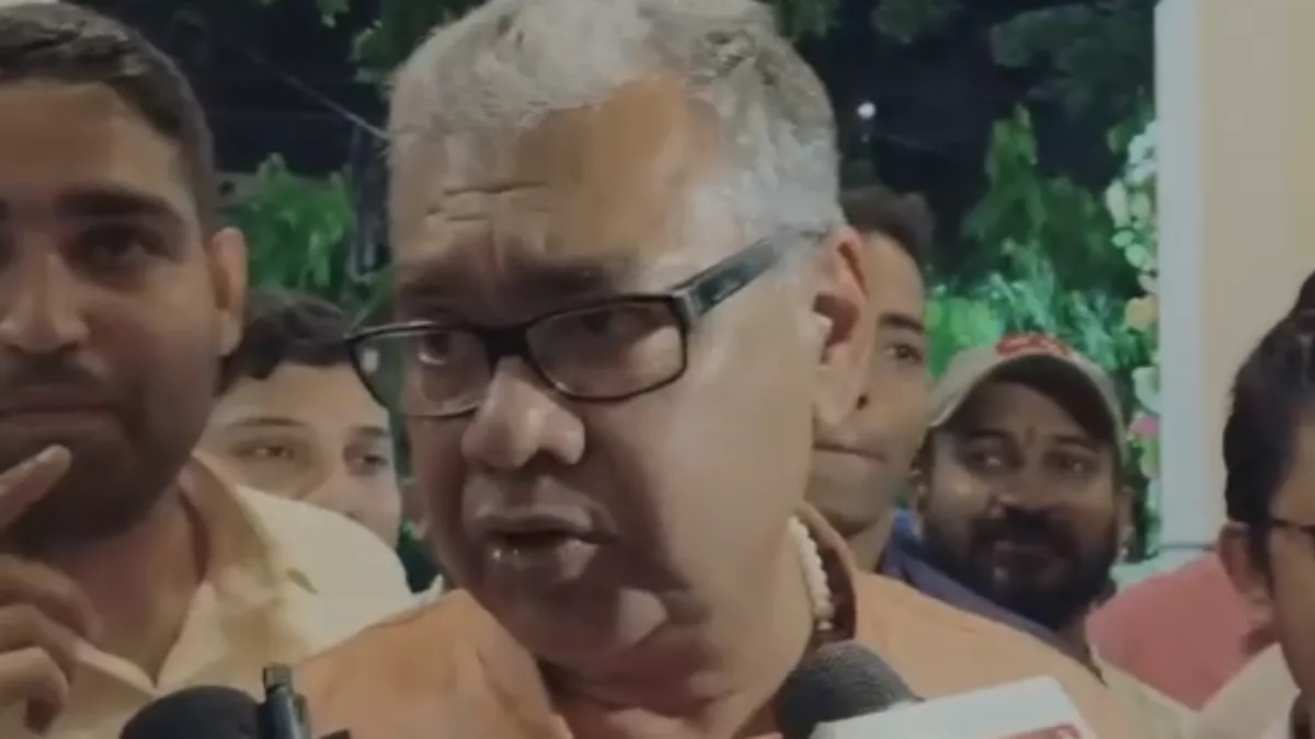 ‘Should they be showered with flowers?’: West Bengal Minister defends egg protest against Mahua Moitra