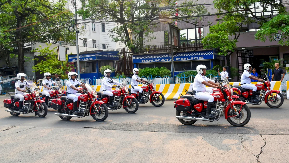 No earphones, headphones while on duty: Kolkata Police’s stern directive to personnel